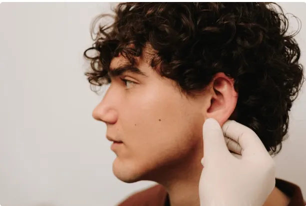 Rinomodelación en Valencia: Innovación no quirúrgica en el futuro de la estética nasal